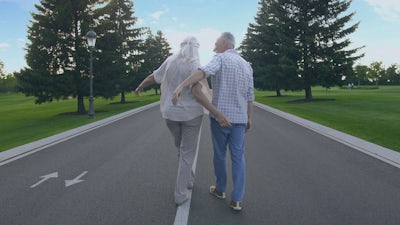 Studies Find Optimists Live Longer and Heal Faster 