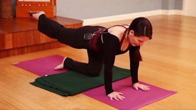 Postnatal Vinyasa Yoga 15 Minute Practice