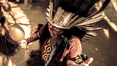 Tribus Desconocidas – Rutas Salvajes