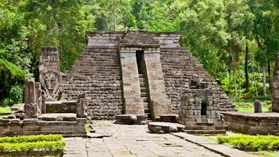 Shamanism and Ancient Architecture with Graham Hancock