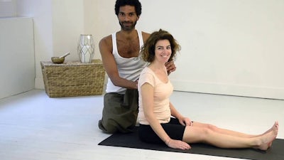 Dénouer les tensions du cou et du dos