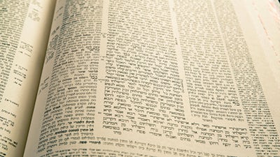 Rocco Errico on the Aramaic Origins of the Bible
