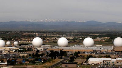 ¿OVNI en la Base de la Fuerza Espacial?