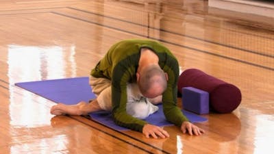 Mini Yin Yoga Practice for the Hips