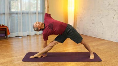 Yoga Admires the Body Cleanse