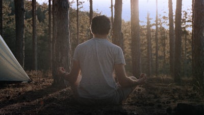 Verbinde dich wieder mit der Natur 