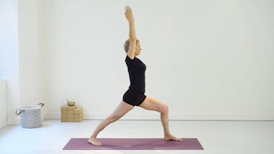 Posture du guerrier 1 (Virabhadrasana)