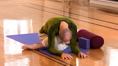 Breve Práctica de Yoga para las Caderas