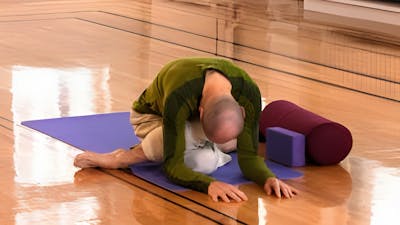 Breve Práctica de Yoga para las Caderas