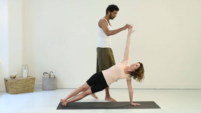 Apprendre à se tenir droit