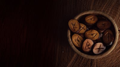 El renacer de las runas