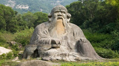 China: Maestros ascendidos y megalito Inacabado