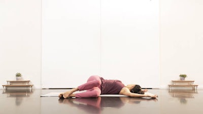 Detox: Die Körperseiten strecken und entspannen