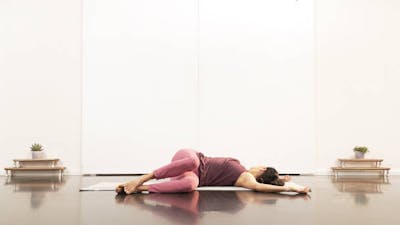 Detox: Die Körperseiten strecken und entspannen