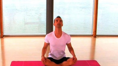Revolving Ujjayi Breath Meditation