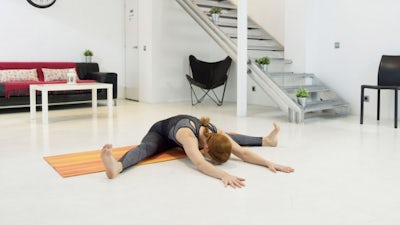 3 posturas de yoga para activar la energía sexual