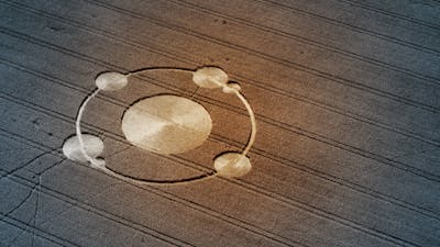 UFO Phenomenon and Crop Cirlces
